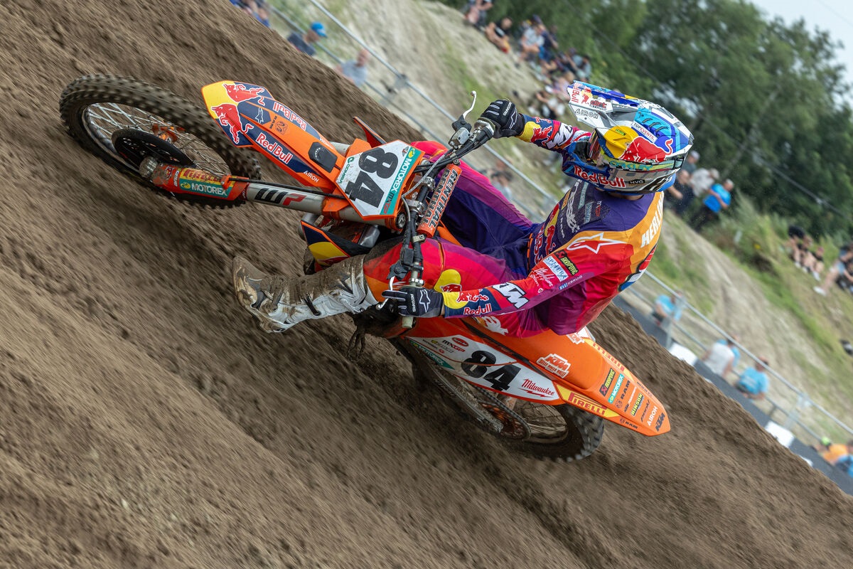 Herlings wins first moto MXGP in Lommel MX Vice