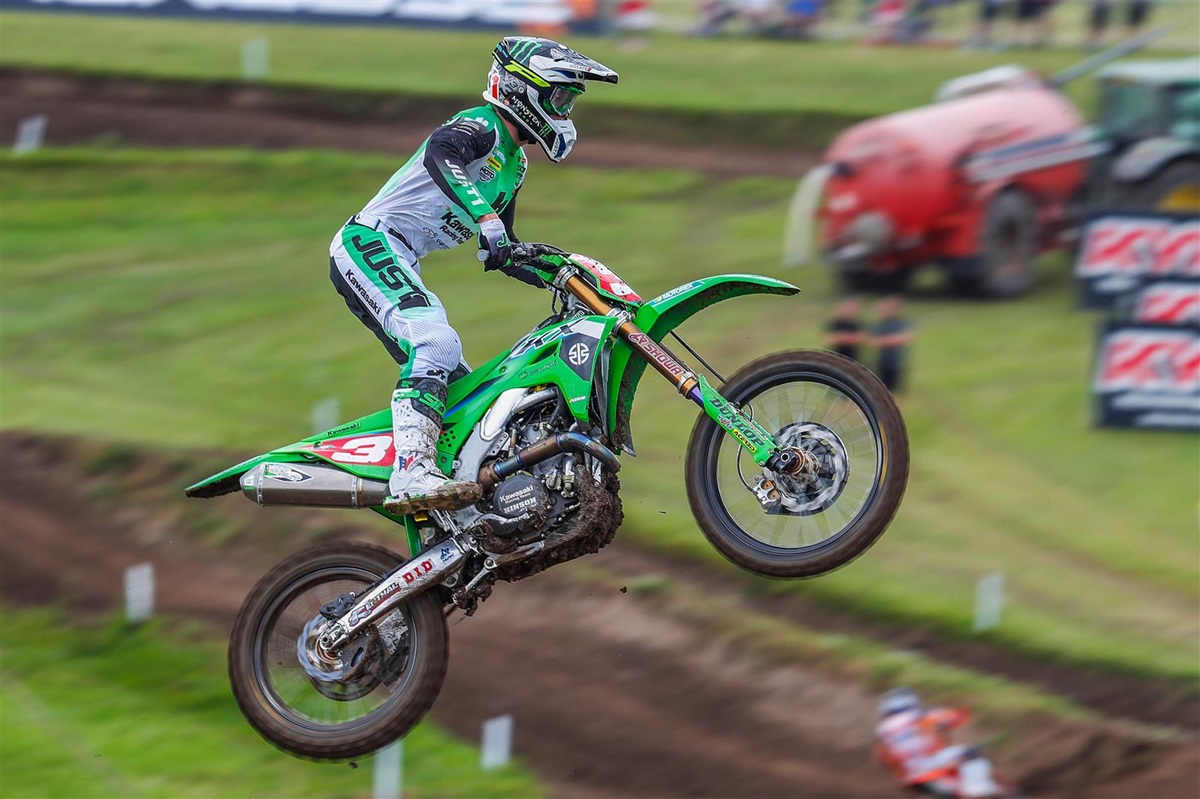 Romain Febvre Wins Second MXGP Moto in England
