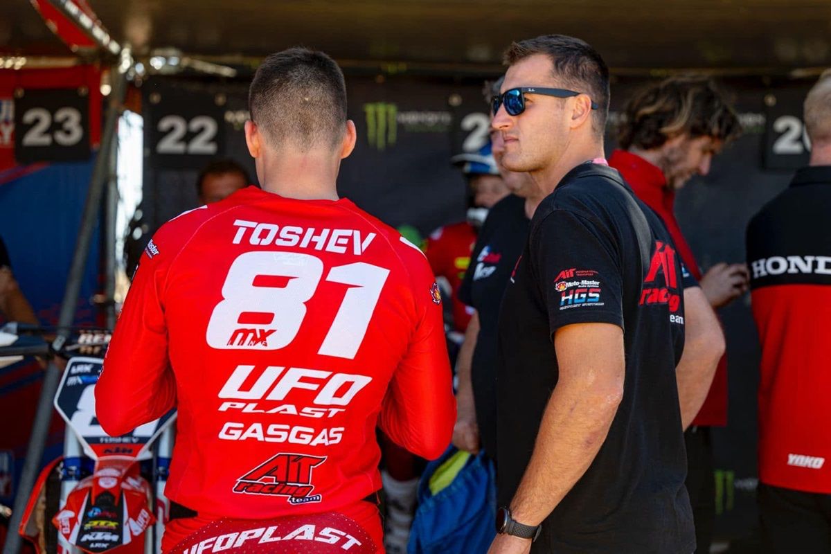 AIT Racing Team looking for mechanics