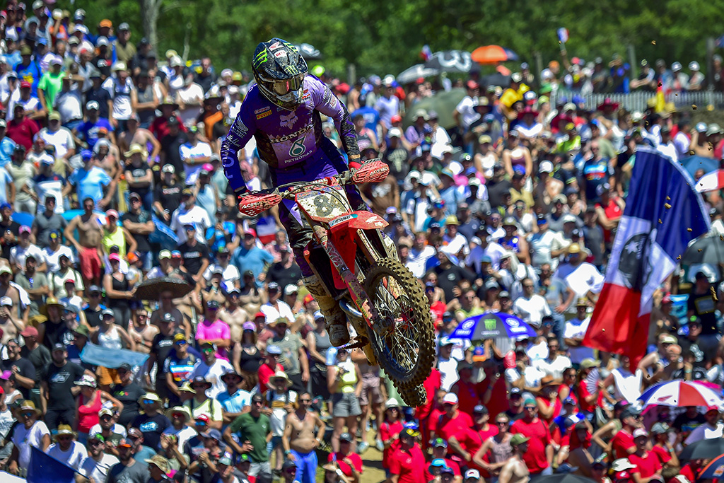 HERLINGS AND FARRES PROVE THEY LIKE IT HOT AT THE MXGP OF FRANCE!