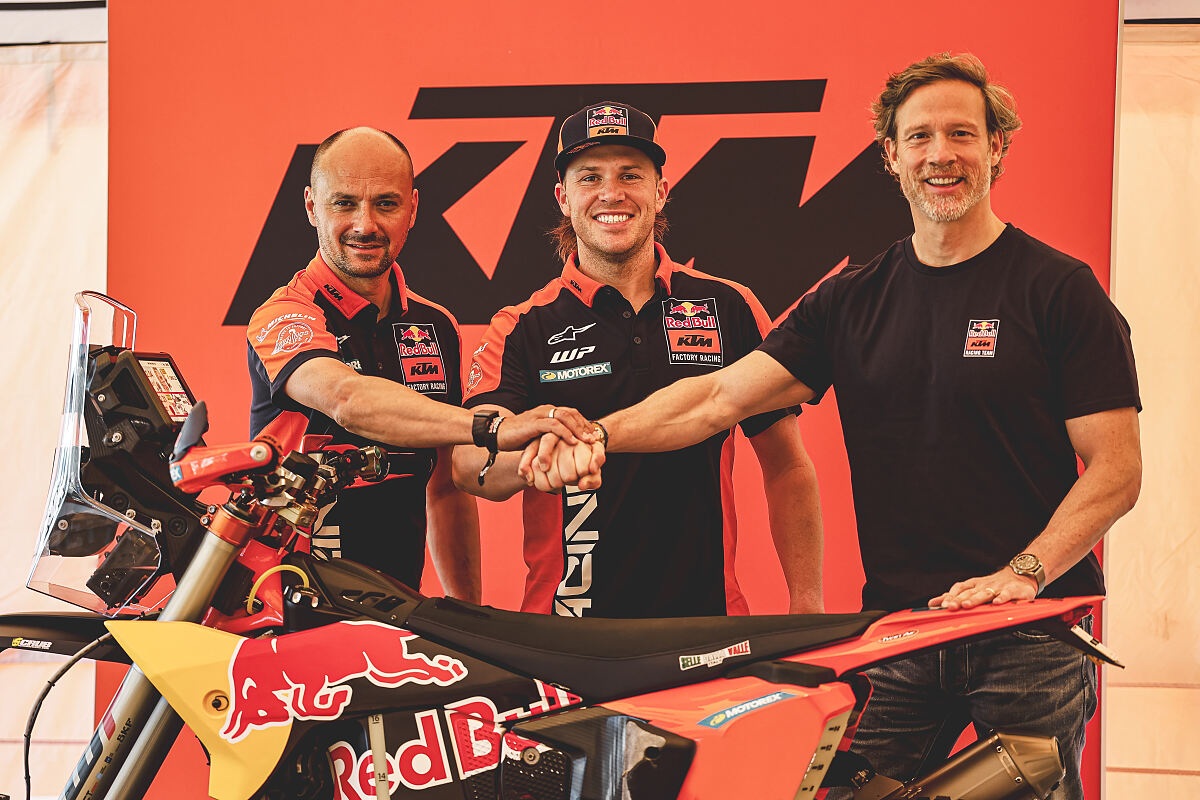 DANIEL SANDERS COMMITS FUTURE TO RED BULL KTM FACTORY RACING
