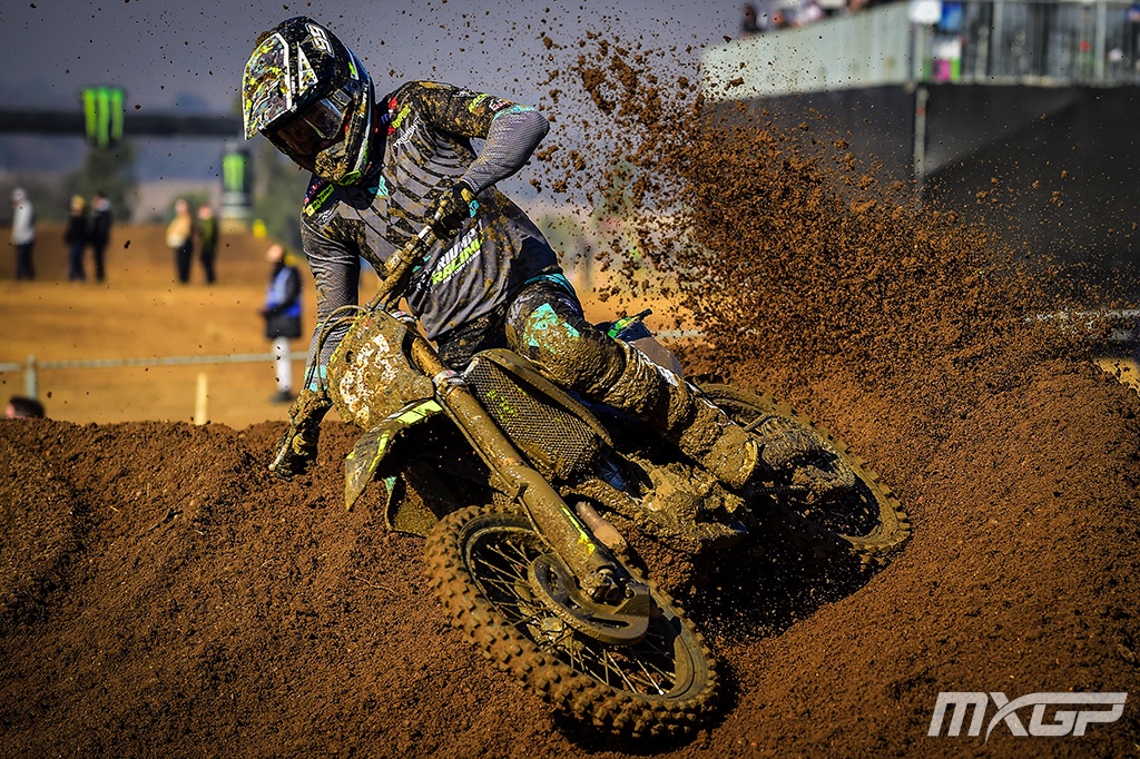 Guillem Farres Plaza wins first moto MX2 in South Africa
