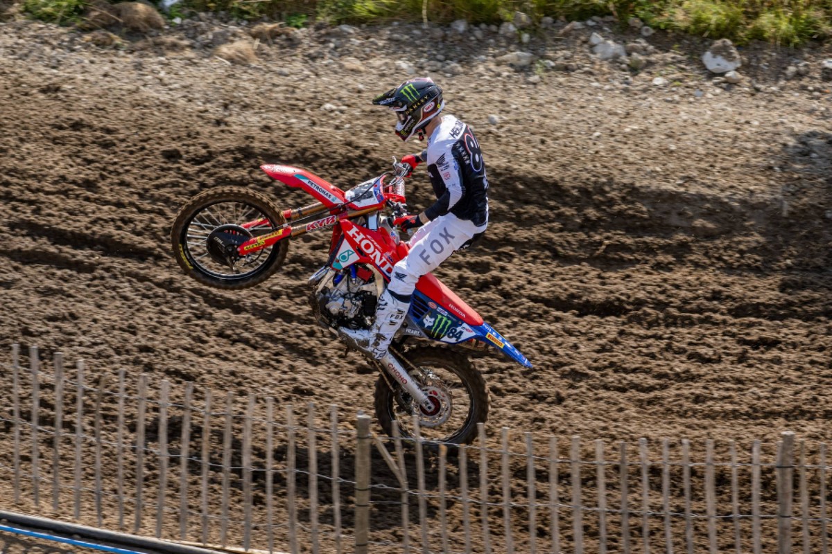 Jeffrey Herlings Also Wins Second MXGP Moto as Lucas Coenen Retires Again