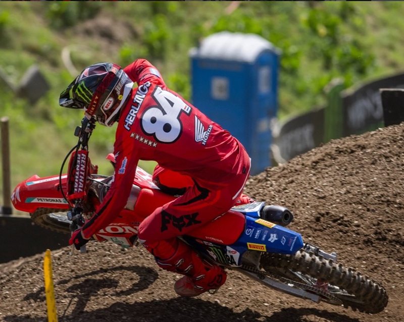 Jeffrey Herlings Wins MXGP Qualifying Race in Lommel