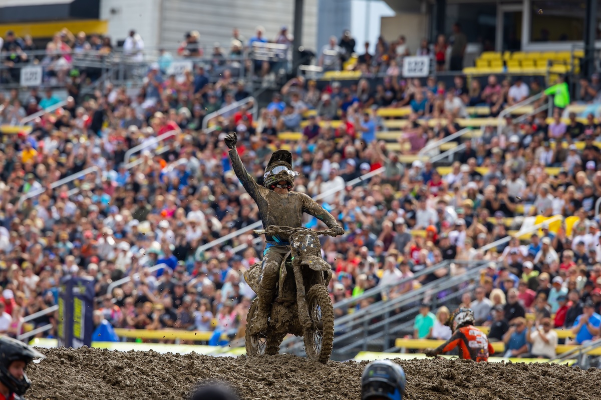 Haiden Deegan claims first 450 victory at spectacular SMX opener in Columbus