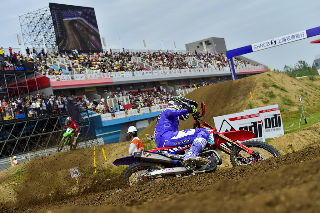 HERLINGS AND MCLELLAN BRING THE MAGIC AT THE ORIENTAL BEAUTY VALLEY MXGP OF CHINA!