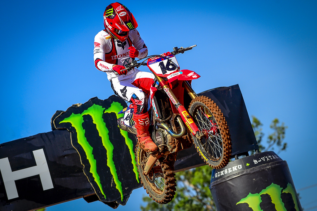 VIALLE AND MCLELLAN STEP UP TO WIN THE QUALIFYING RACES AT THE MXGP OF AUSTRALIA PRESENTED BY SITZLER!