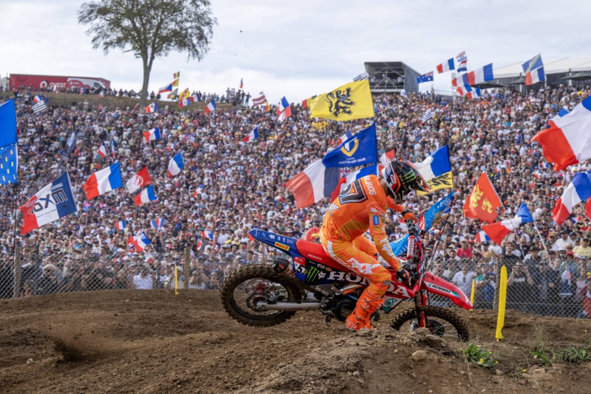 Jeffrey Herlings dominates Race 2 (MX2/MXOPEN) in Ernee