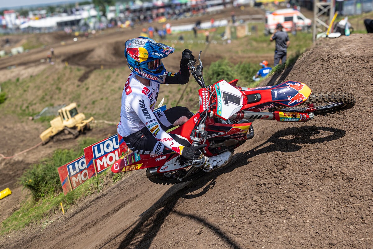 Prado wins first moto MXGP Germany - MX Vice