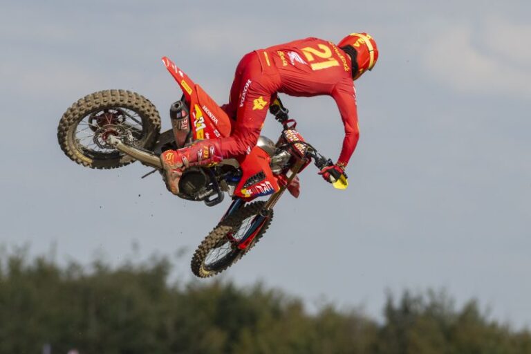 Fernandez takes pole position in Spain Copy MX Vice