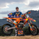 733019_01_Red Bull KTM_Sacha Coenen_De Carli_MXGP_Team Shoot_2026 _35_Photo_Red Bull KTM Factory Racing De Carli IT