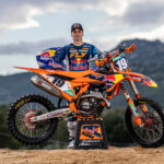 733022_01_Red Bull KTM_Sacha Coenen_De Carli_MXGP_Team Shoot_2026 _36_Photo_Red Bull KTM Factory Racing De Carli IT
