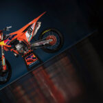 733139_04_Red Bull KTM_MXGP_Adamo_Team Shoot_2026 _30_Photo_Red Bull KTM Factory Racing AT